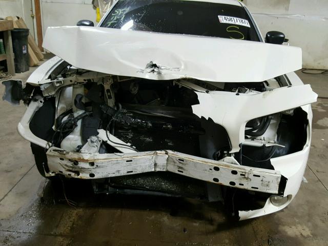 2B3KA43R98H263104 - 2008 DODGE CHARGER WHITE photo 9