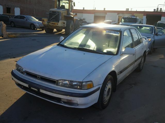 1HGCB7650MA135175 - 1991 HONDA ACCORD LX WHITE photo 2