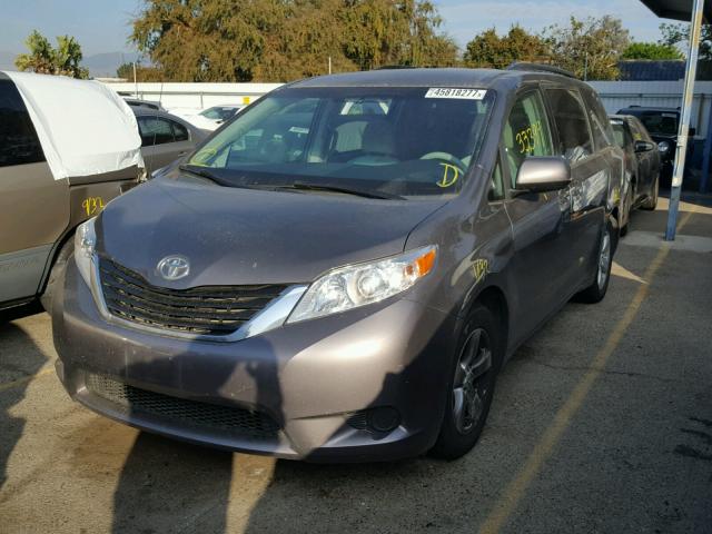 5TDKK3DC3ES464820 - 2014 TOYOTA SIENNA LE GRAY photo 2