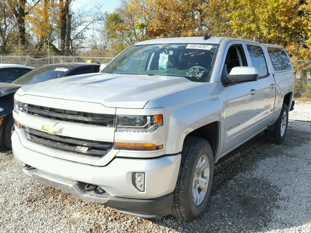 3GCUKRECXHG169355 - 2017 CHEVROLET SILVERADO SILVER photo 2