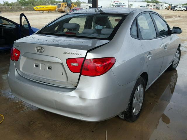 KMHDU46D58U428718 - 2008 HYUNDAI ELANTRA GL SILVER photo 4