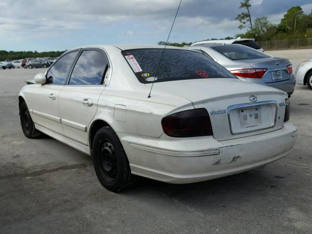 KMHWF25S53A850795 - 2003 HYUNDAI SONATA WHITE photo 3