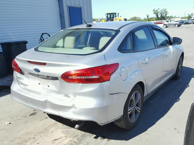 1FADP3FE3GL313866 - 2016 FORD FOCUS SE SILVER photo 4