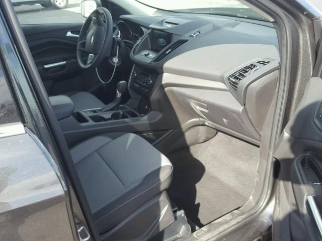 1FMCU0GD8HUC11179 - 2017 FORD ESCAPE SE GRAY photo 5