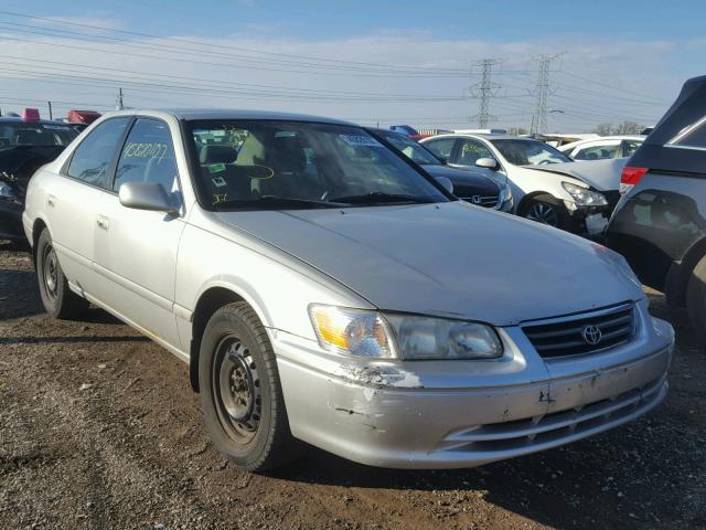 4T1BG22K5YU666530 - 2000 TOYOTA CAMRY CE SILVER photo 1