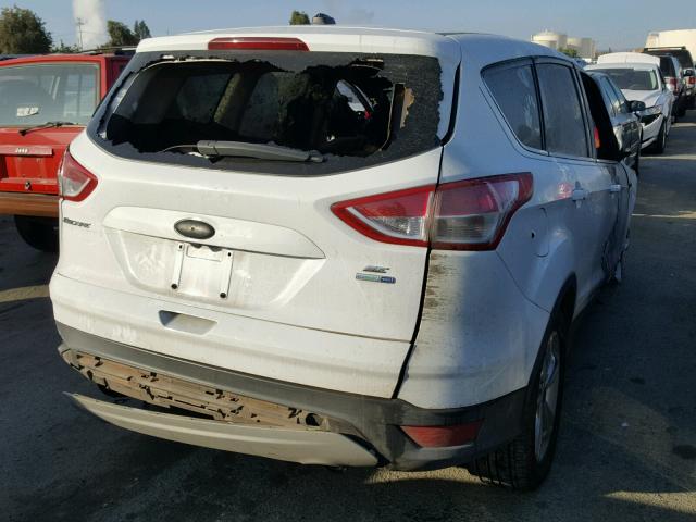 1FMCU9G9XFUA09764 - 2015 FORD ESCAPE WHITE photo 4