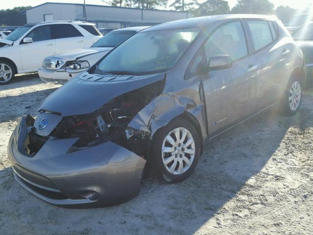 1N4AZ0CPXFC332589 - 2015 NISSAN LEAF S GRAY photo 2