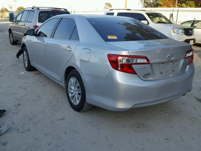 4T1BF1FK0CU637226 - 2012 TOYOTA CAMRY BASE SILVER photo 3
