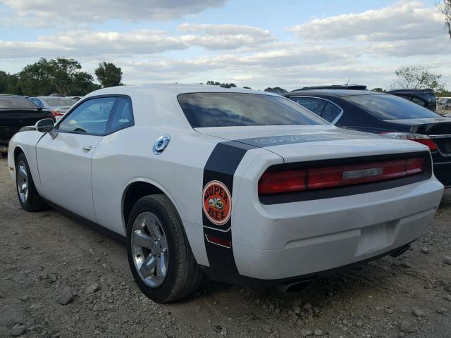 2C3CDYAG9EH270217 - 2014 DODGE CHALLENGER WHITE photo 3