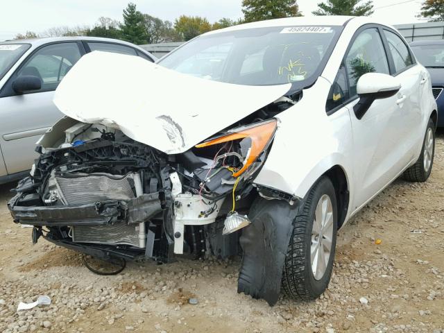 KNADN5A3XD6196649 - 2013 KIA RIO EX WHITE photo 2