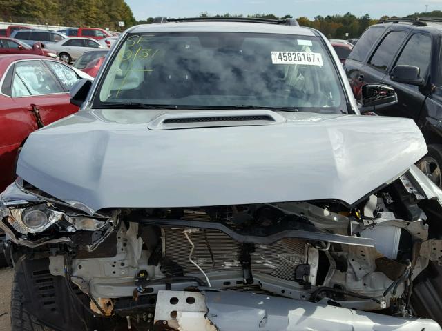 JTEBU5JR9H5433978 - 2017 TOYOTA 4RUNNER GRAY photo 7