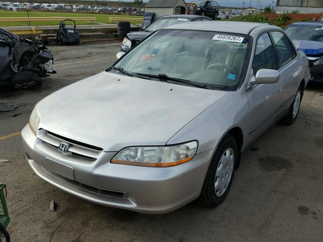 1HGCG5640WA248009 - 1998 HONDA ACCORD TAN photo 2