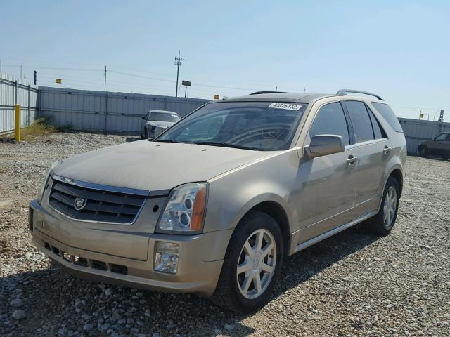 1GYEE637650150456 - 2005 CADILLAC SRX GOLD photo 2