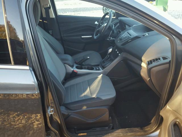 1FMCU9GXXGUB49829 - 2016 FORD ESCAPE SE GRAY photo 5