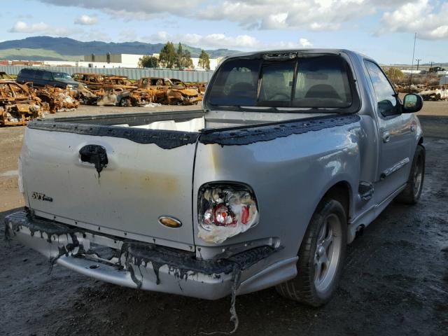 2FTZF07342CA61658 - 2002 FORD F150 SVT L SILVER photo 4