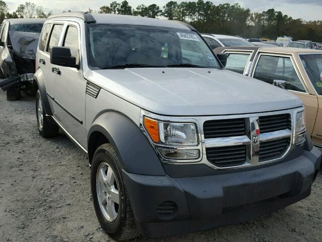 1D8GT28KX7W582818 - 2007 DODGE NITRO SXT SILVER photo 1