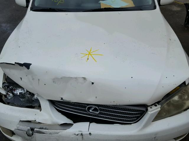 JTHBD182910028629 - 2001 LEXUS IS 300 WHITE photo 7