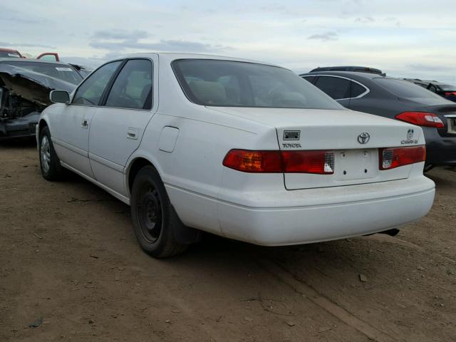 4T1BG22K9YU962134 - 2000 TOYOTA CAMRY CE WHITE photo 3