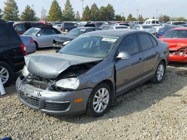 3VWRX7AJ5AM133853 - 2010 VOLKSWAGEN JETTA GRAY photo 2