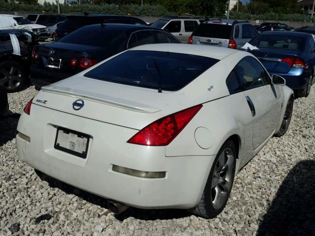 JN1AZ34D46M302162 - 2006 NISSAN 350Z COUPE WHITE photo 4