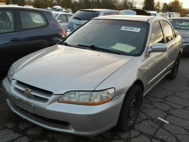 1HGCG5652WA053568 - 1998 HONDA ACCORD EX BEIGE photo 2