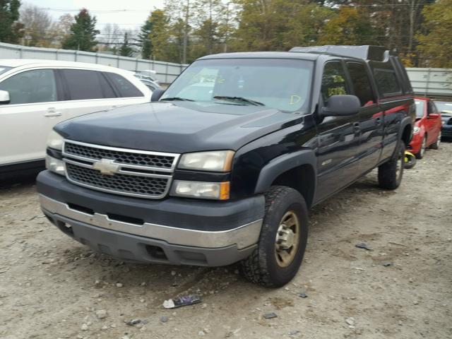 1GCHK33U15F952944 - 2005 CHEVROLET SILVERADO BLACK photo 2