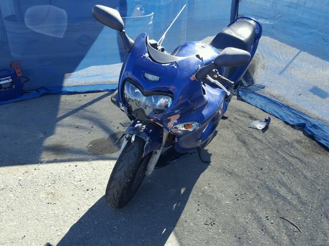 JS1GN79A832103027 - 2003 SUZUKI GSX600 F BLUE photo 2