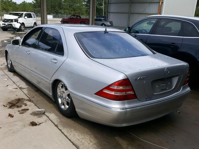 WDBNG70J92A258757 - 2002 MERCEDES-BENZ S 430 GRAY photo 3
