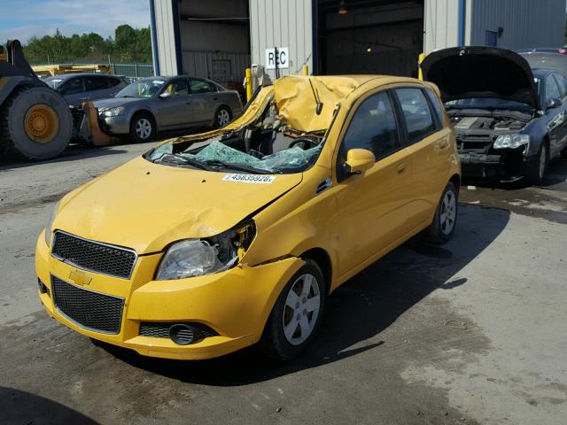 KL1TD66E89B617386 - 2009 CHEVROLET AVEO LS YELLOW photo 2