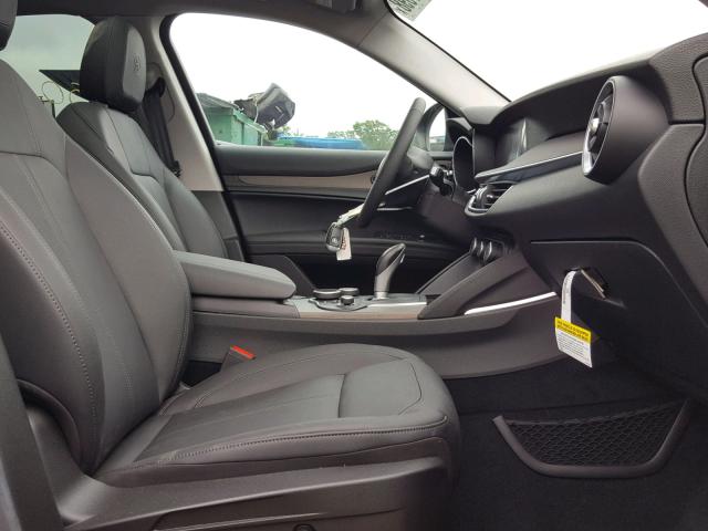 ZASFAKBN0J7B65901 - 2018 ALFA ROMEO STELVIO TI BLUE photo 5