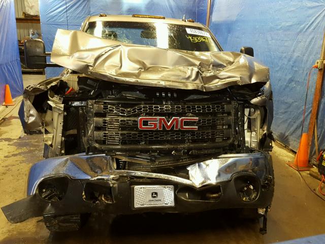 1GT120C80DF146448 - 2013 GMC SIERRA K25 GRAY photo 9