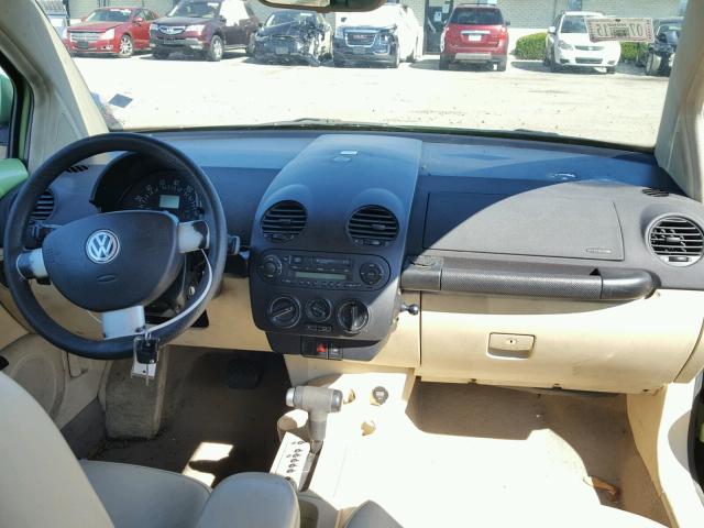 3VWCA21C2YM409881 - 2000 VOLKSWAGEN NEW BEETLE 绿色 照片 9