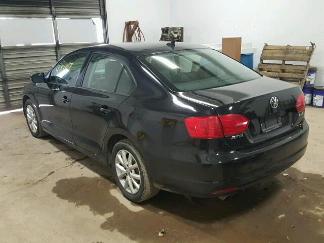 3VWDZ7AJ9BM399298 - 2011 VOLKSWAGEN JETTA SE 黑色 照片 3