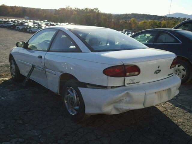 1G1JC124XW7236438 - 1998 CHEVROLET CAVALIER WHITE photo 3