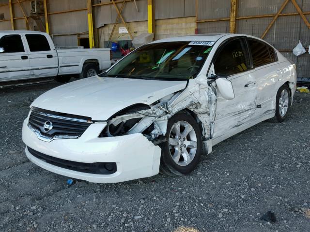 1N4AL21E68C255057 - 2008 NISSAN ALTIMA WHITE photo 2