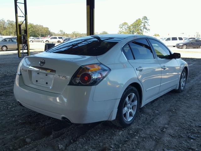 1N4AL21E68C255057 - 2008 NISSAN ALTIMA WHITE photo 4