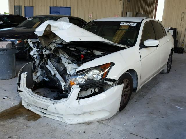 1HGCP2F63CA005757 - 2012 HONDA ACCORD SE WHITE photo 2