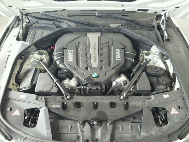 WBAKB8C5XCC963979 - 2012 BMW 750LI WHITE photo 7