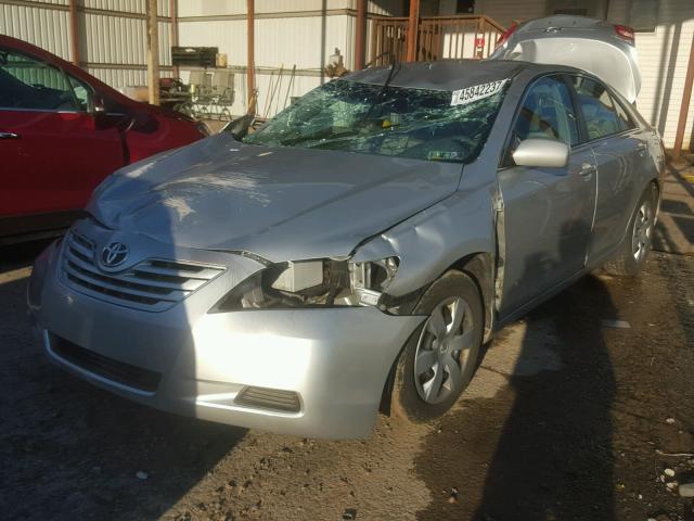 4T4BE46KX9R135889 - 2009 TOYOTA CAMRY BASE SILVER photo 2