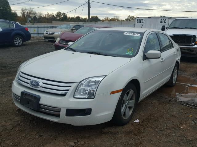 3FAHP07Z68R118266 - 2008 FORD FUSION SE WHITE photo 2