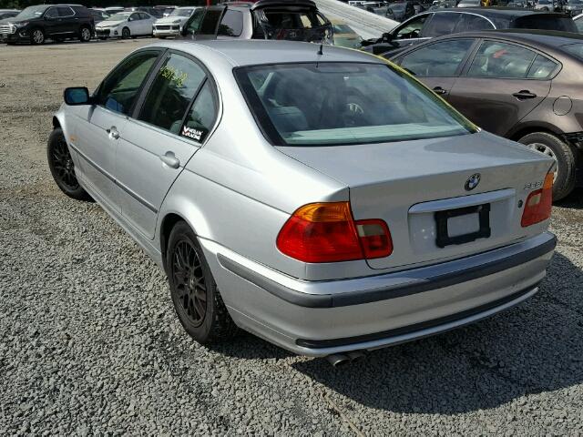 WBAAM5331XKG07504 - 1999 BMW 328I SILVER photo 3