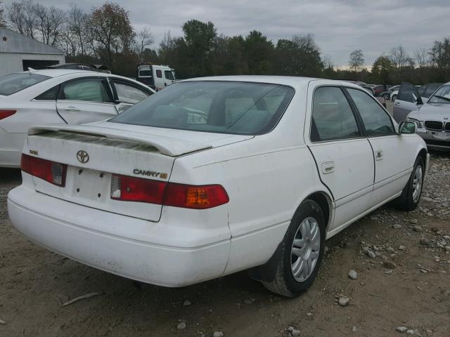 4T1BG22K2YU945546 - 2000 TOYOTA CAMRY CE WHITE photo 4