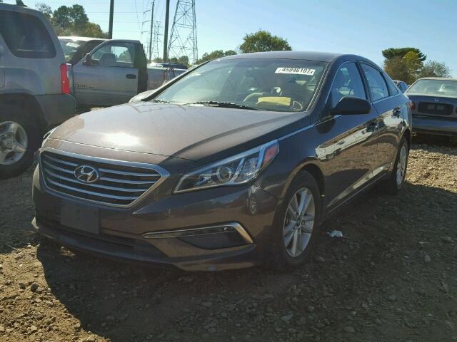 5NPE24AF3FH029255 - 2015 HYUNDAI SONATA SE BROWN photo 2