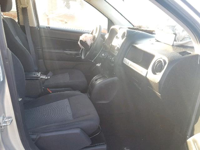 1C4NJDBB8ED570093 - 2014 JEEP COMPASS SP SILVER photo 5