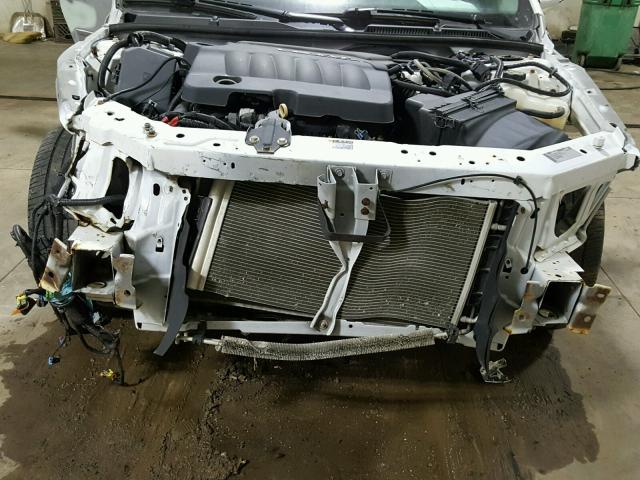 2G1WC5E37D1167959 - 2013 CHEVROLET IMPALA LTZ WHITE photo 9