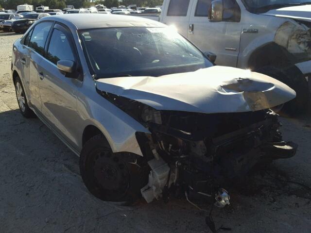 3VWDP7AJ4DM237037 - 2013 VOLKSWAGEN JETTA SE 金色 照片 1