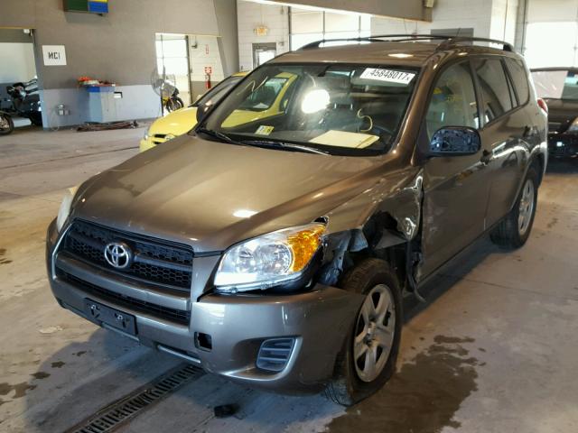 2T3BF4DVXAW032522 - 2010 TOYOTA RAV4 GRAY photo 2