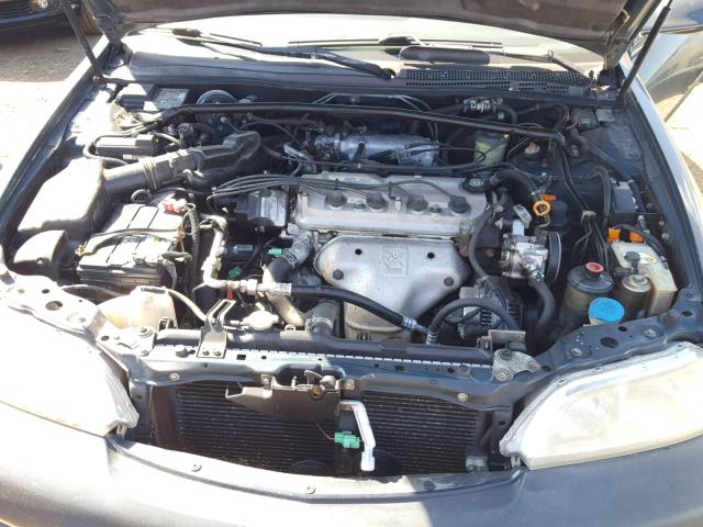 19UYA1240VL002067 - 1997 ACURA 2.2CL მწვანე ფოტო 7
