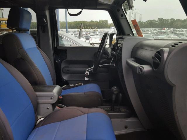 1J4GA59117L172111 - 2007 JEEP WRANGLER S BLACK photo 5