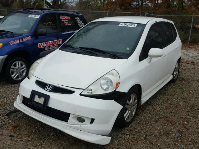 JHMGD38657S056090 - 2007 HONDA FIT S WHITE photo 2